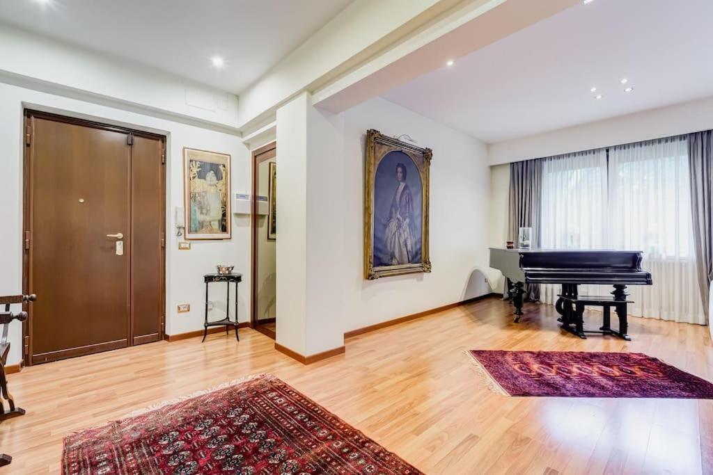 Exclusive Apartment In Eur Lake 罗马 外观 照片