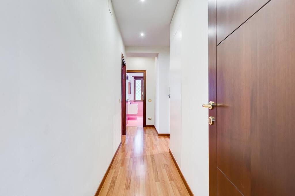 Exclusive Apartment In Eur Lake 罗马 外观 照片