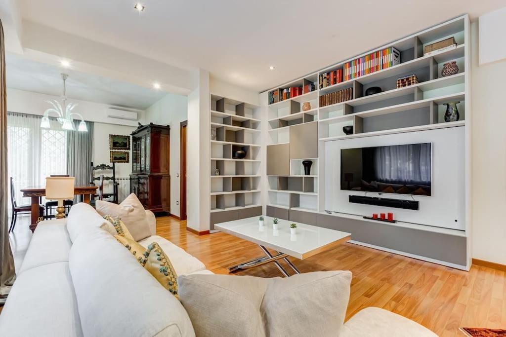 Exclusive Apartment In Eur Lake 罗马 外观 照片