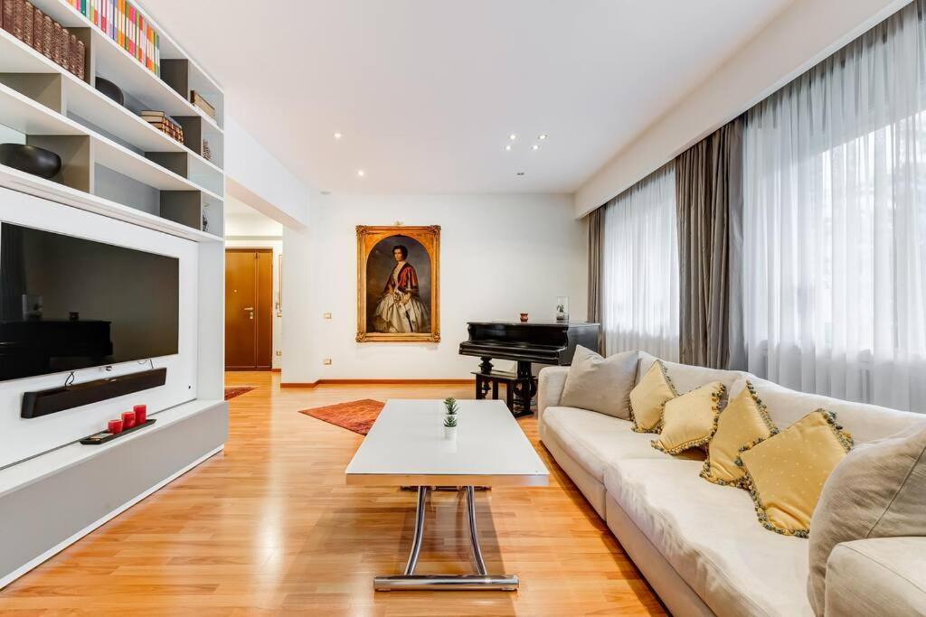 Exclusive Apartment In Eur Lake 罗马 外观 照片